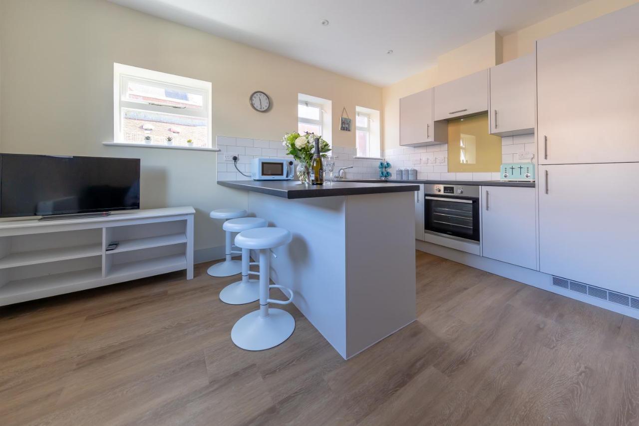 Hereford City Centre - Apartment 4, Isabella House - Modern Apartment In The Heart Of The City - Sleeps 4 Guests - Hosted By Rentmyhouse ภายนอก รูปภาพ